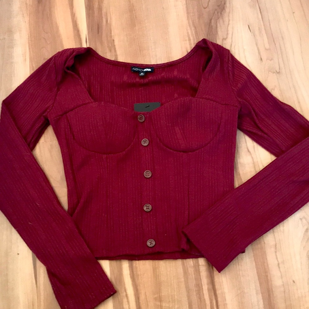 ⭐️FashionNova Long Sleeve Cupped T-Shirt